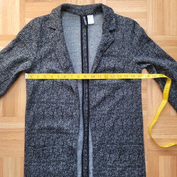 DIVIDED Lightweight Soft Jacket - Picture 6 of 9